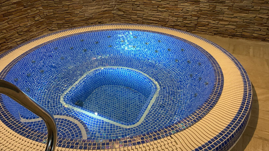 Small tiled hottub